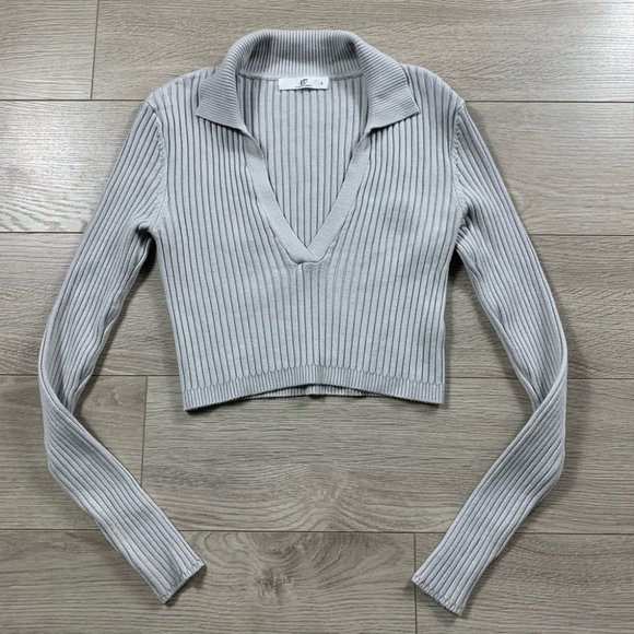 Four Three Seven 437 Grey Ribbed V-neck Cropped Long Sleeve Knit Top - Picture 1 of 6